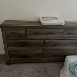 Queen Bedroom Set 