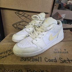 Nike Air Jordan "Lemonade" Size 6.5Y