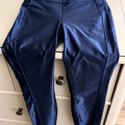 Lululemon leggings - size 6