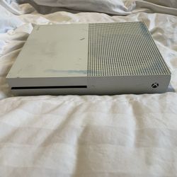 Xbox One S (great condition)