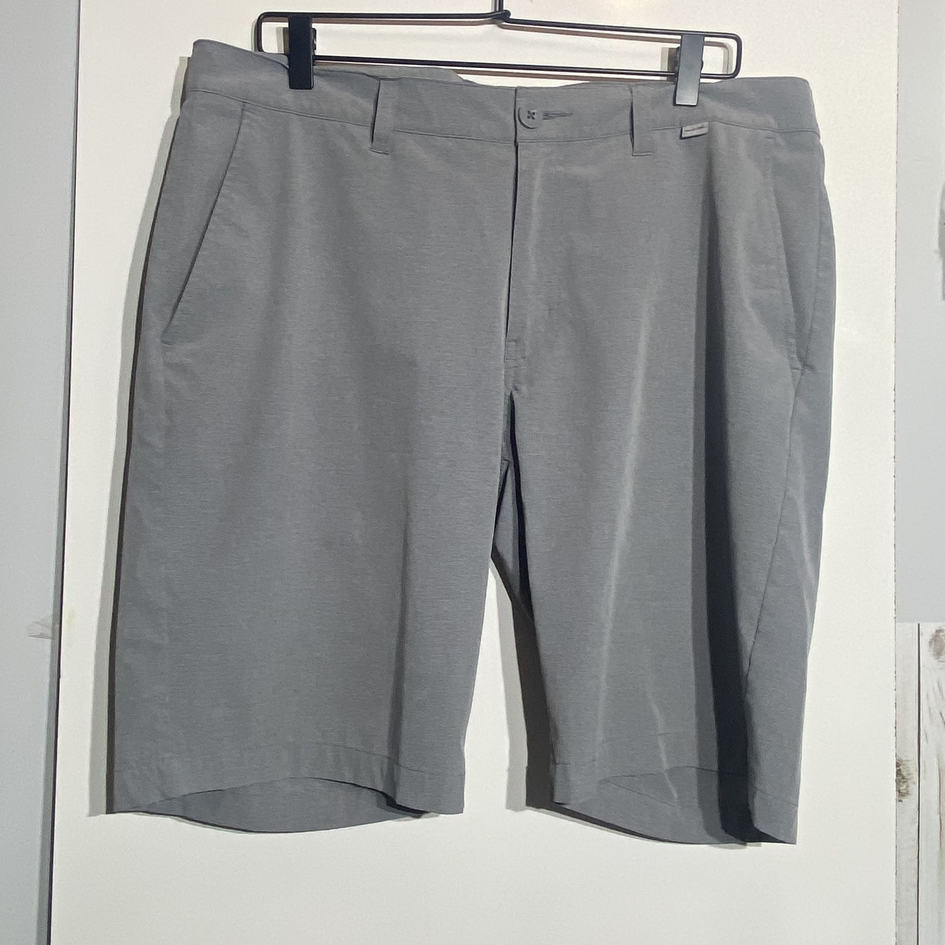 Travis Mathew Men's Gray Flat Front Chino Shorts 35x10