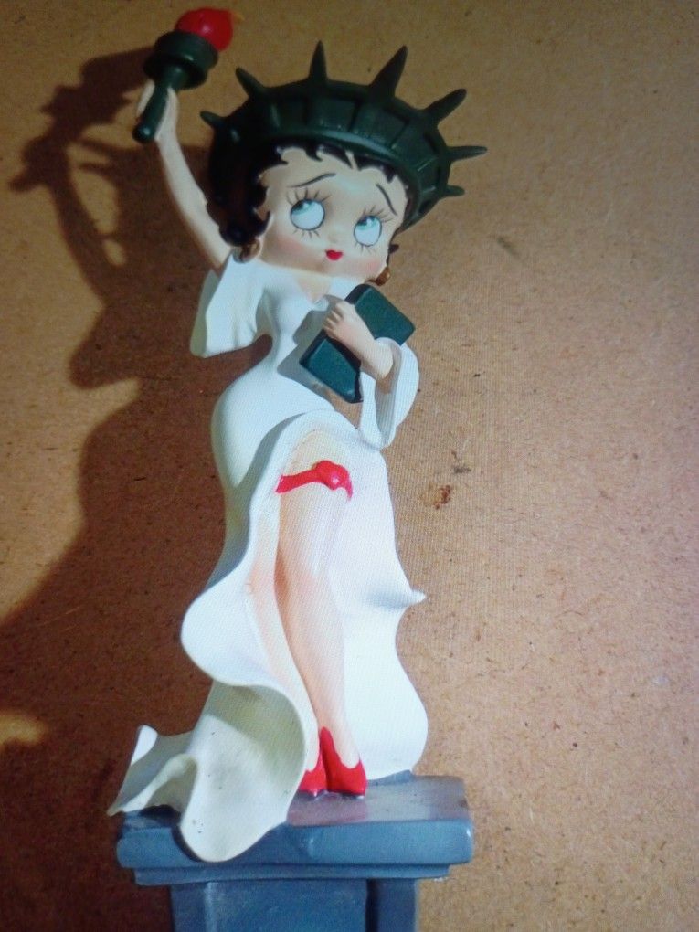BETTY BOOP VINTAGE REPRODUCTION WESTLAND GIFT WARE / KING FEATURES SYNDICATE ITEM # 6853. BETTY BOOP " STATUE OF LIBERTY"