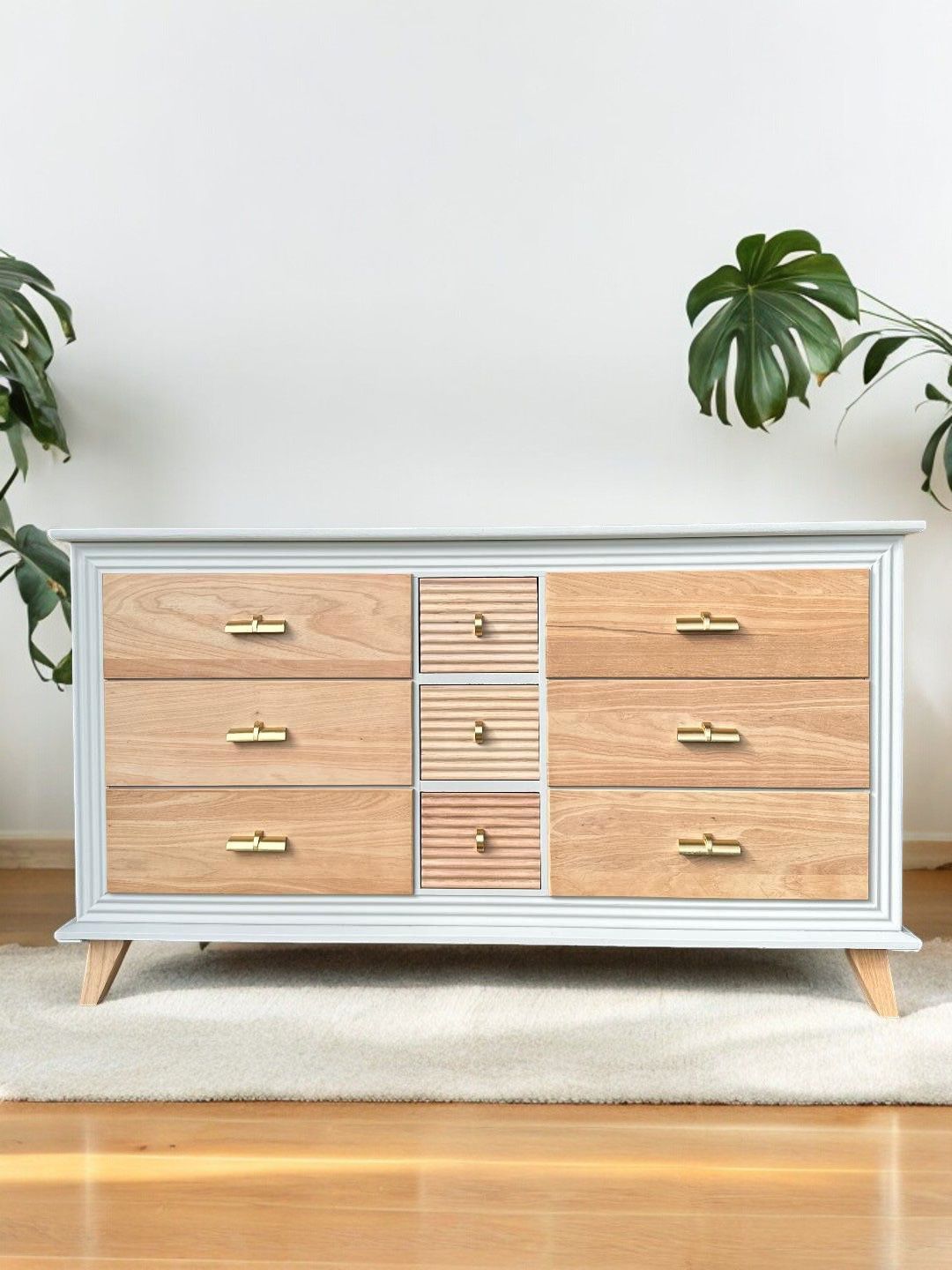Gorgeous Mcm Solid Wood Lowboy Dresser/ Sideboard 