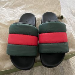 New- Gucci Women Sandals （Size 37 /38 ）