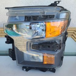 2022 - 2024 CHEVROLET SILVERADO 1500 LEFT HEADLIGHT DRIVER SIDE HALOGEN GENUINE USED OEM.  H1