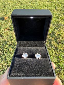 VVS1 2ct Earrings