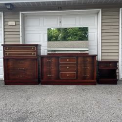 Vintage Solid Mahogany Wood Bedroom Suite Set.. Chest of Drawers, Triple Dresser, Mirror & Night Stand 