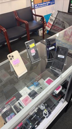 Samsung   iPhone 📱 for sale
