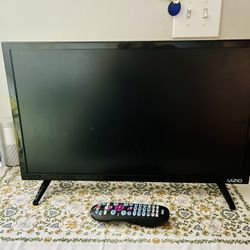 VIZIO 24” w/ Universal Remote 