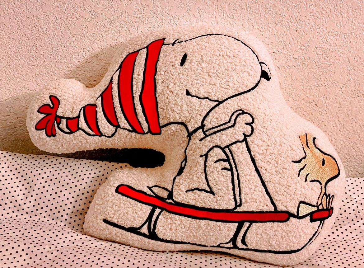 Peanuts Snoopy Sledding with Woodstock Sherpa Pillow