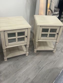 Side table dresser set