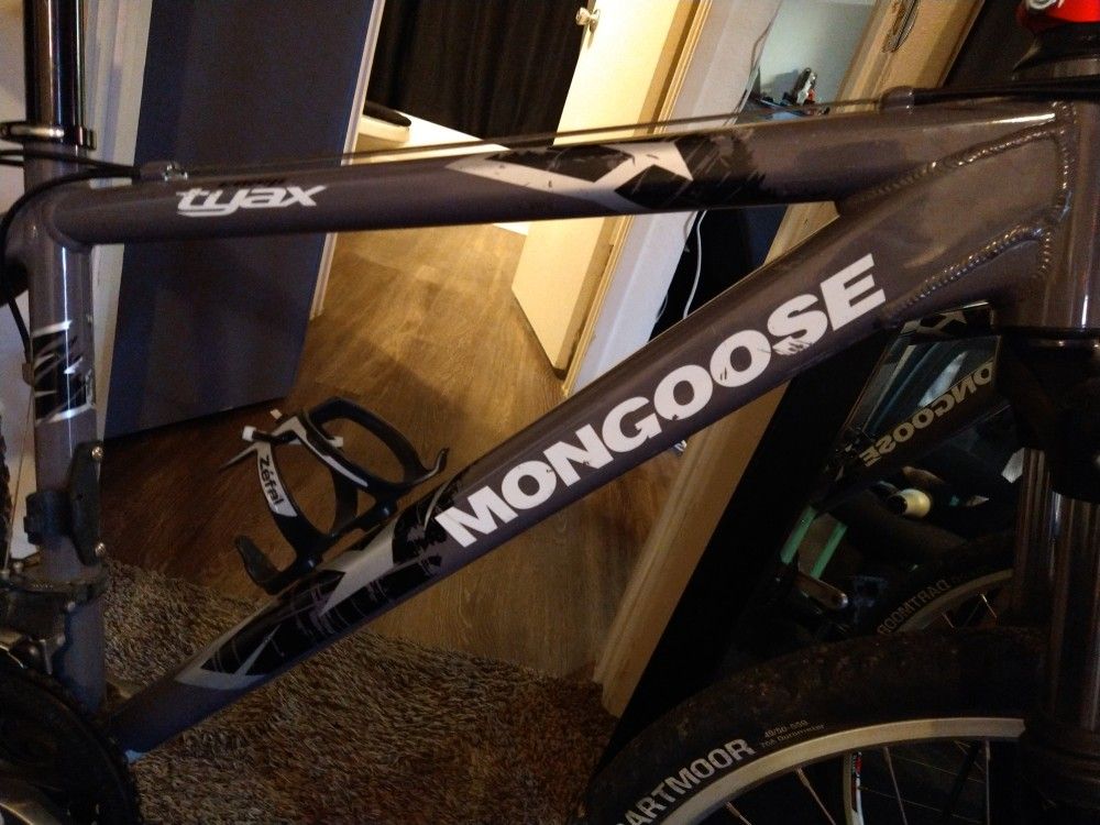 2007 - 24" MONGOOSE TYAX ELITE MOUNTAIN BIKE