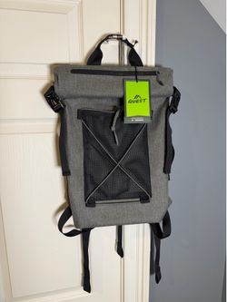 New Quest Water-Resistant 20L Backpack
