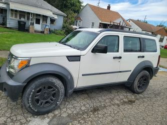 Dodge Nitro SUV White