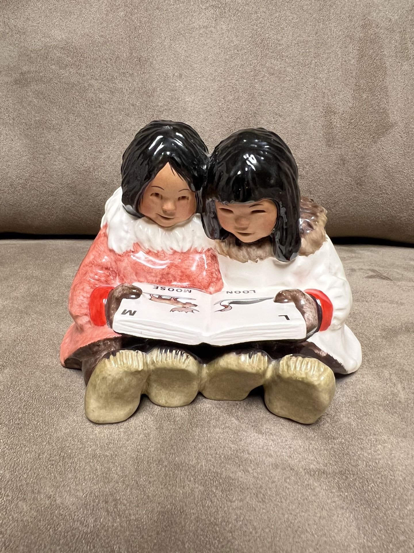 Molly And Sue Figurine