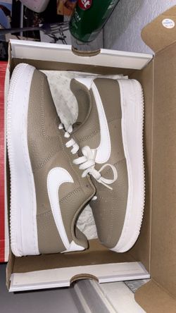 Air Force 1s size 8 in a half