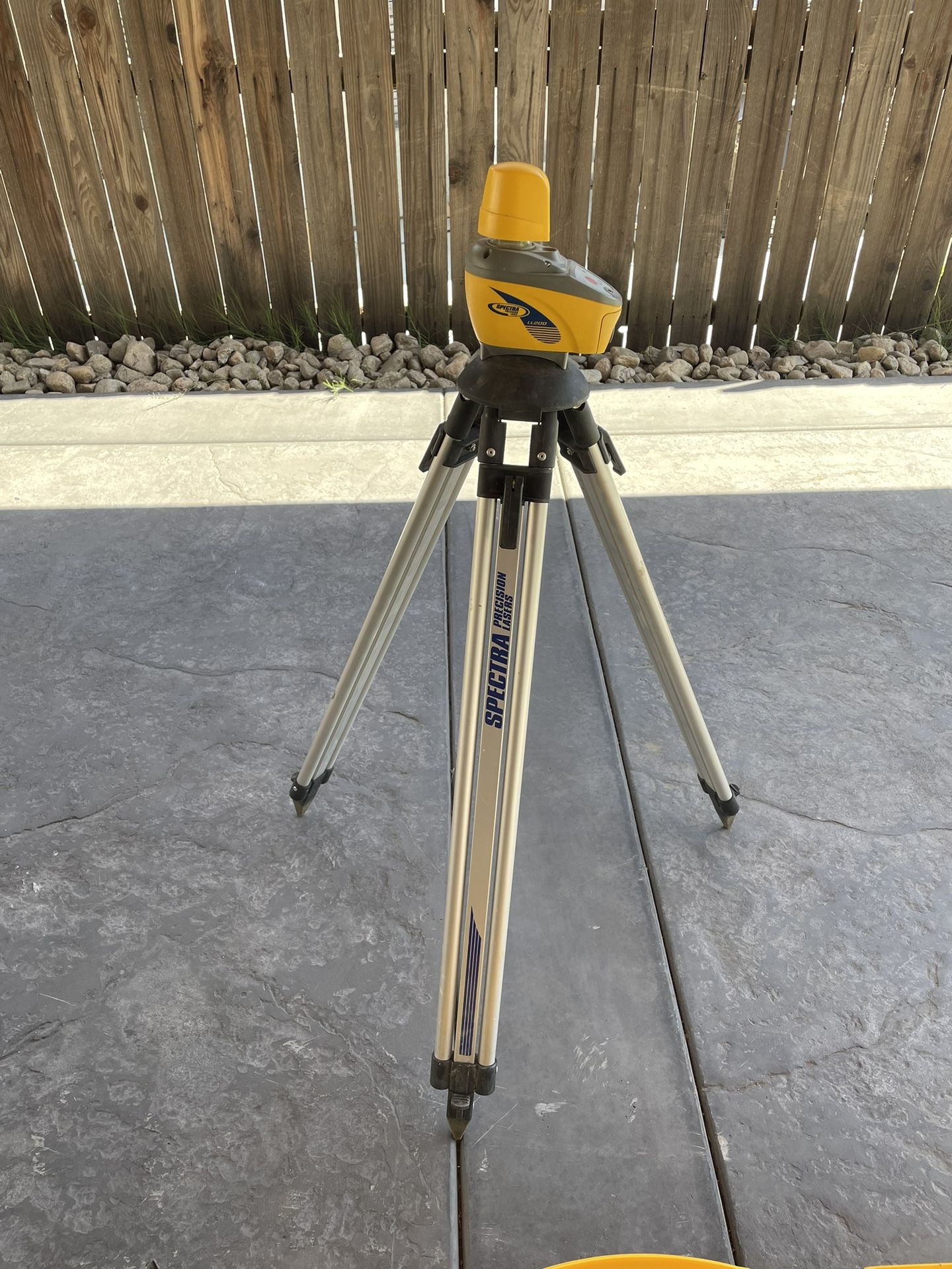 Spectra Precision Laser LL200