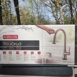 Delta Greydon TOUCH20 KITCHEN FAUCET