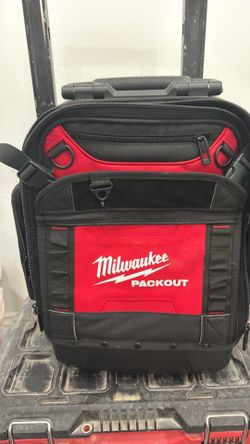 Milwaukee pack out backpack
