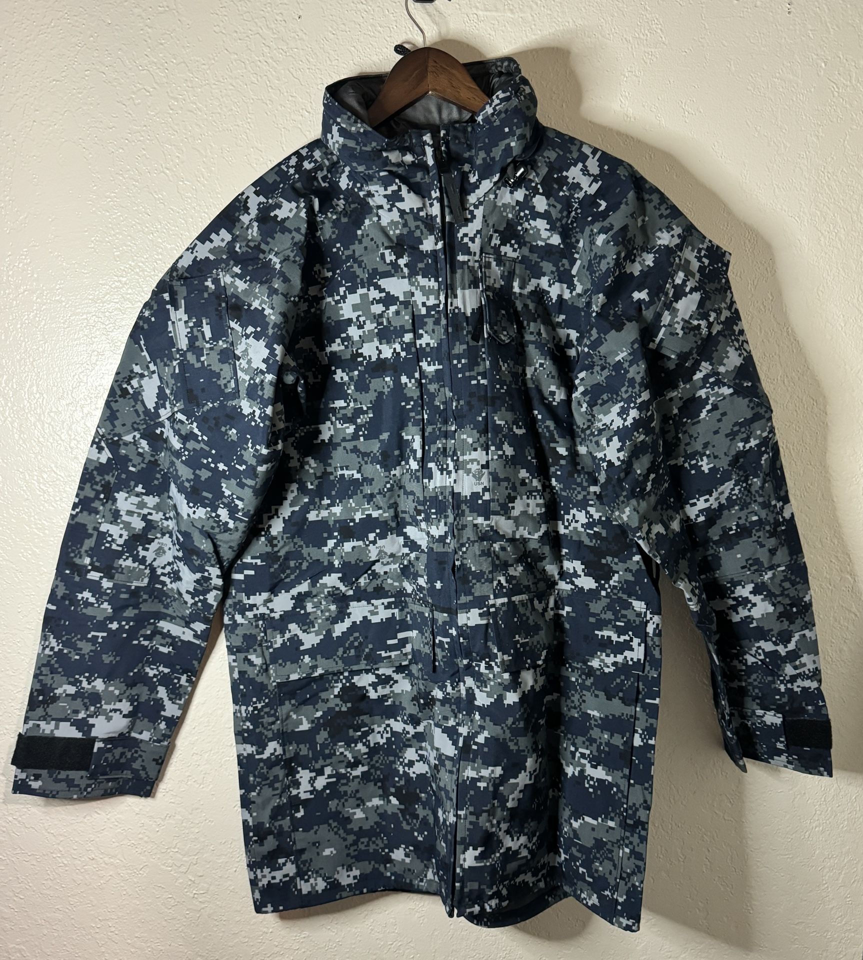 US Navy USN Working Uniform Parka Size Small XX-Long Blue Digital Camo
