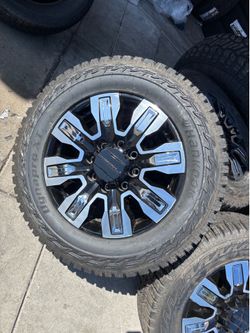 STOCK GMC. 20”. 8x180. WHEELS 275/65/20.  HANKOOK