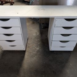 Table With Multiple Drawers
