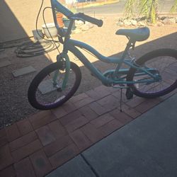 Girls SCHWINN BICYCLE
