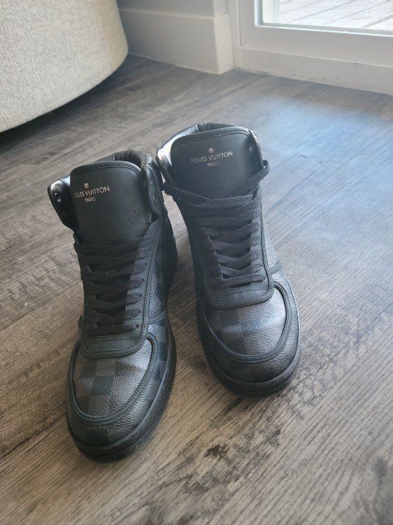Louis Vuitton Rivoli Sneaker Boot US Size 9 for Sale in San Antonio, TX -  OfferUp