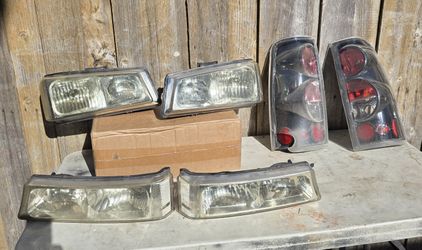 Headlight and Taillight Assembly Combo 2005 Chevy Silverado 