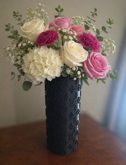 3D Printed Black Vase (Flowers Not Included)