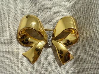 Vintage bow custom brooch gold plated
