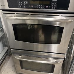 Electric Double Oven GE (Great Condition Like New)