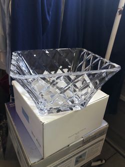 Mikasa crystal square bowl