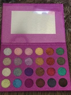 Boss bitch Gliter palette
