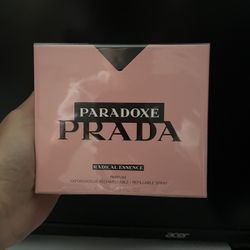 Prada Paradoxe