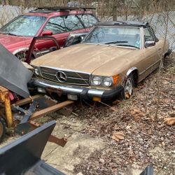 1981 Mercedes-Benz 380 SL convertible parts car