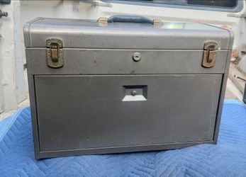 Vintage Kennedy #520 Tool Box