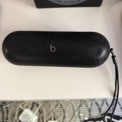 Beats Pill