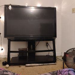 TV And TV Stand Nothing Wrong With It