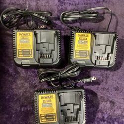 🧰🛠DEWALT 12-Volt to 20-Volt Lithium-Ion Battery Chargers-$25 EACH/$25 CADA UNO!🛠🧰