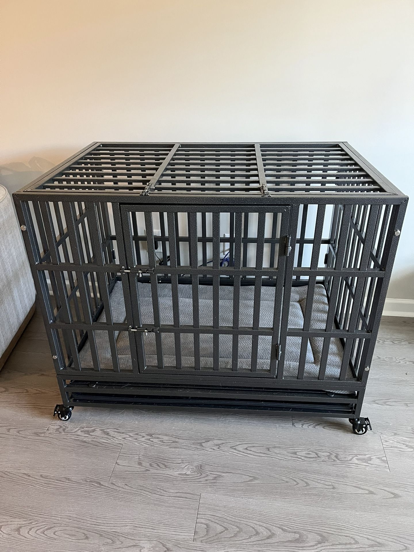 Large Heavy Duty Dog Cage with Pad