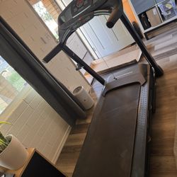 Variable Incline Treadmill 