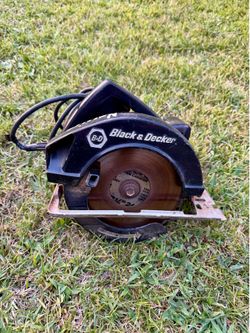 Corded Electric Black & Decker Saw