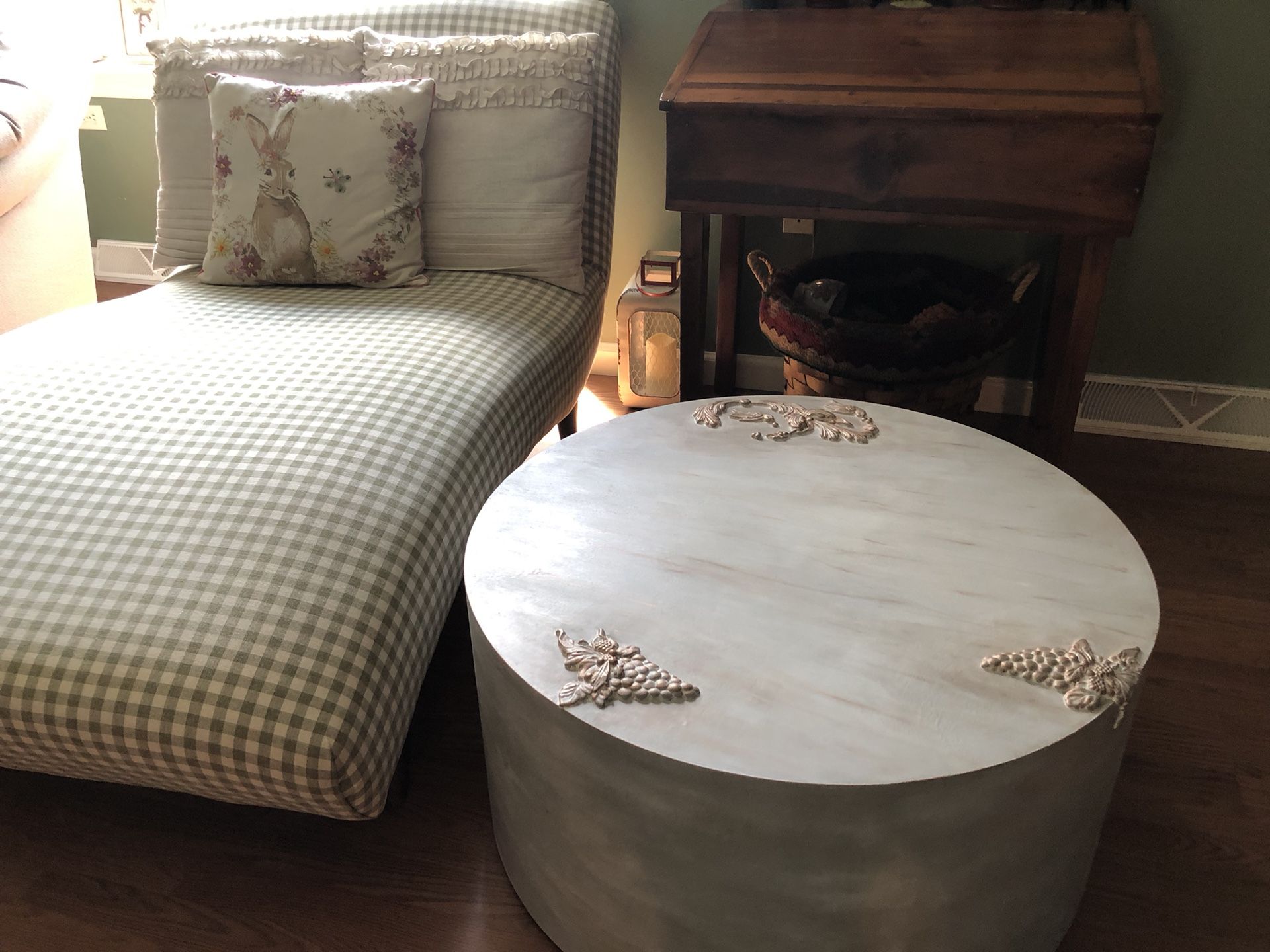 Round Coffee Table
