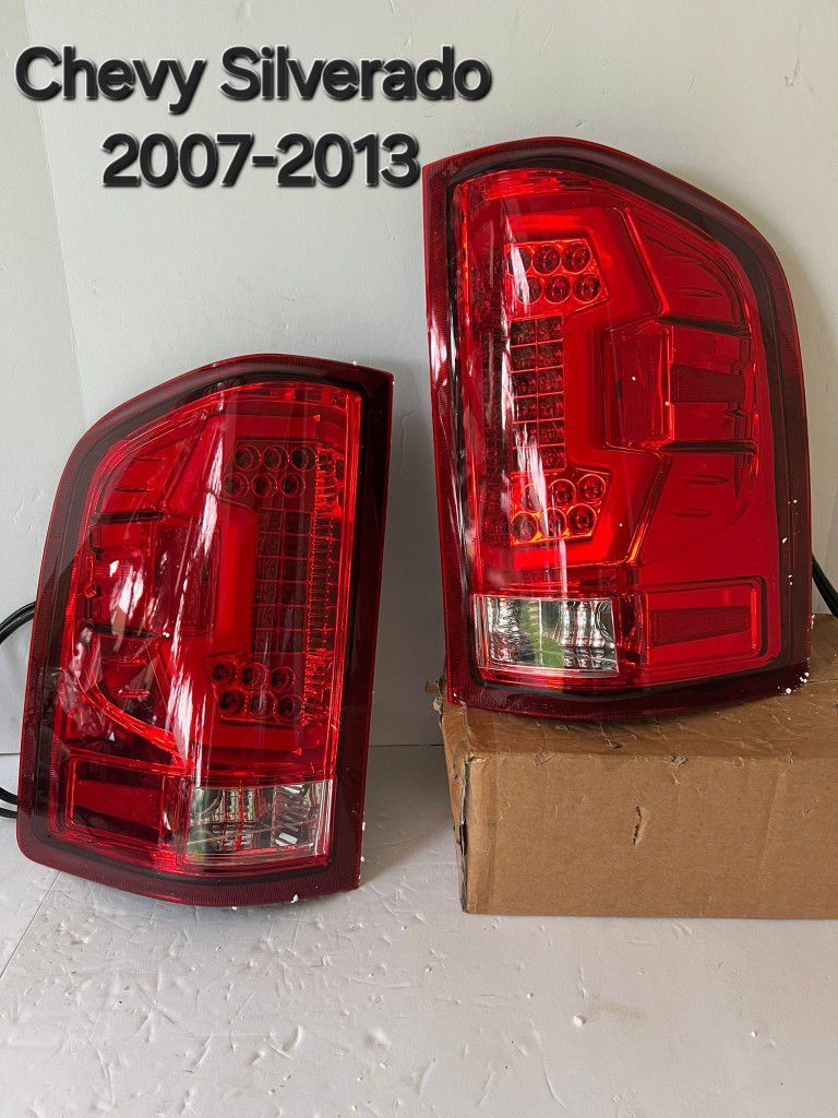 Chevy Silverado 2007-2013 Tail Lights 