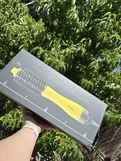 Dry Bar Round Blow- Dryer Brush