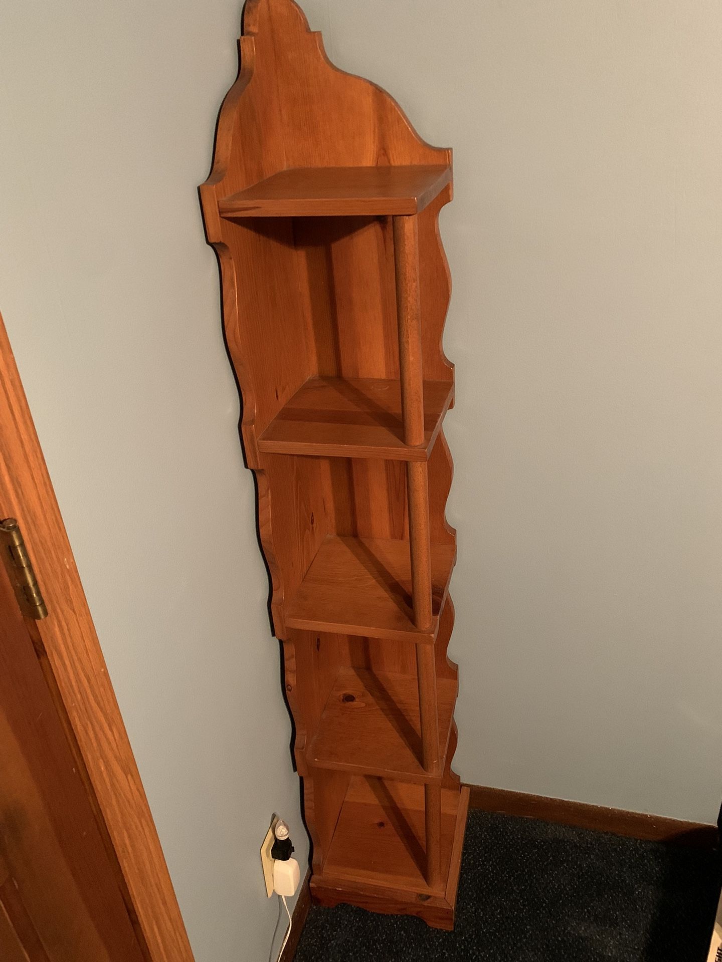 Pine Corner Shelf/Shelve