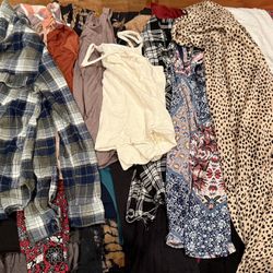 🔥 HUGE Women’s Clothing Bundle — MUST GO! 🔥 