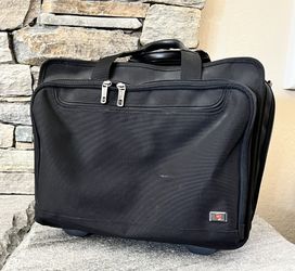 Victorinox Travel Computer And Suit Bag