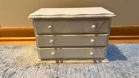 Small jewelry box with drawers